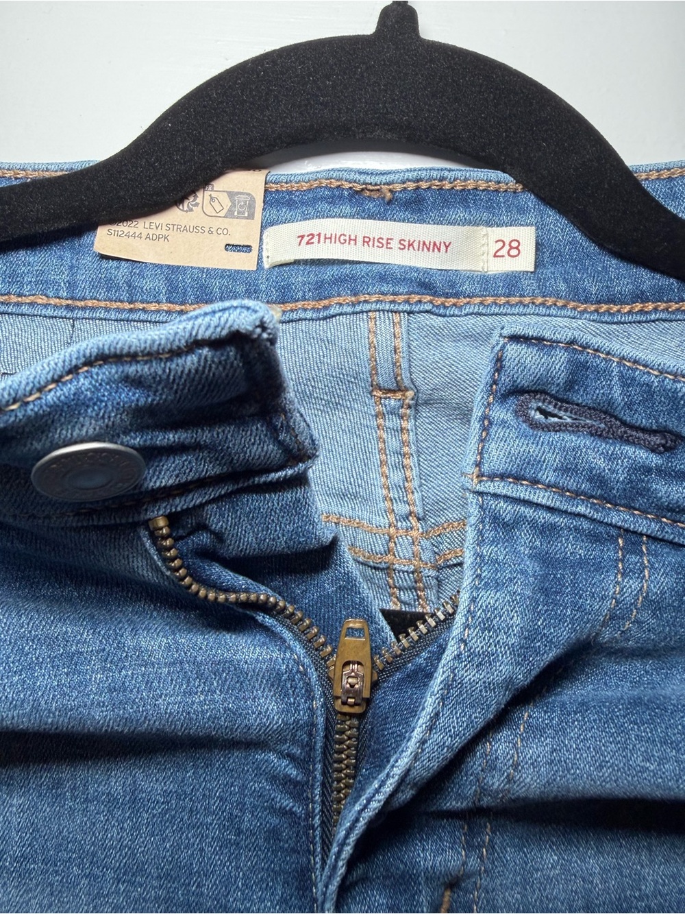 NWT Levi’s 721 High Rise Skinny Jeans Women’s 28x30 Medium Wash Stretch Denim - Picture 4 of 6
